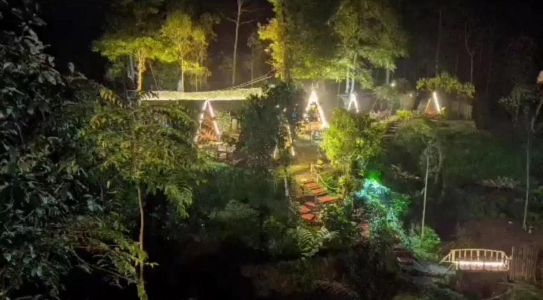Penginapan Segitiga 2 Bandung Luaran gambar